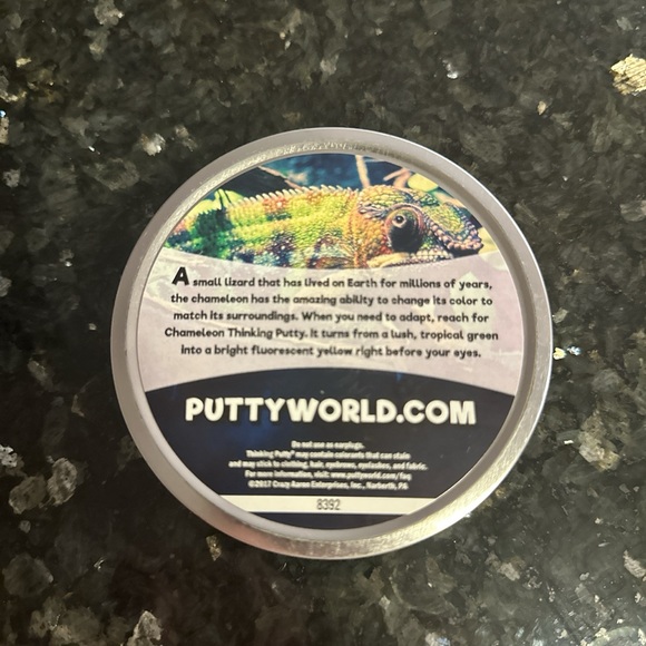 Crazy Aaron’s hypercolor thinking putty Chameleon - Picture 2 of 2